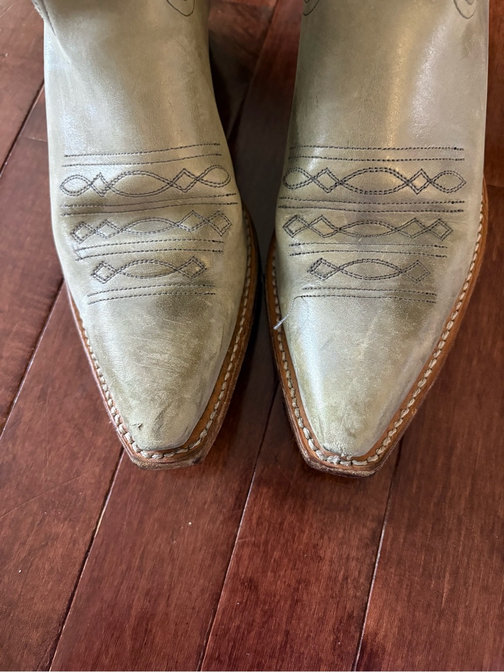 Vintage Frye Studded Western Heeled Cowboy Boots - Picture 5 of 8